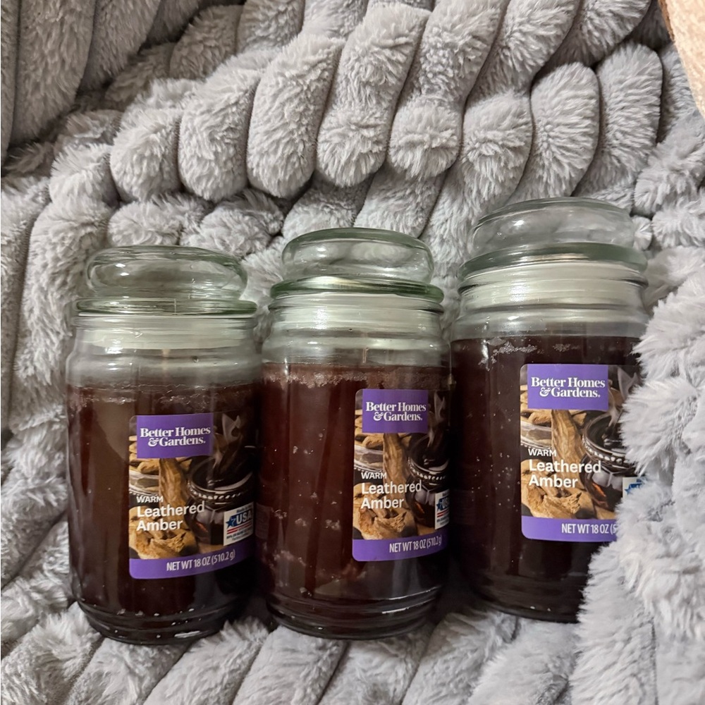 SALE🚨Better Homes & Gardens Leathered Amber Candles